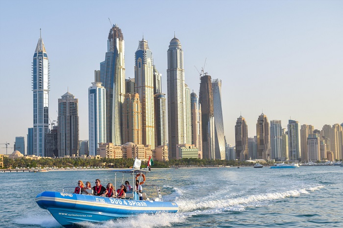 90 Minute speedboat tour